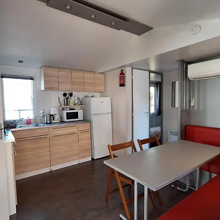 אתר קמפינג Mobil-home Dans Un
