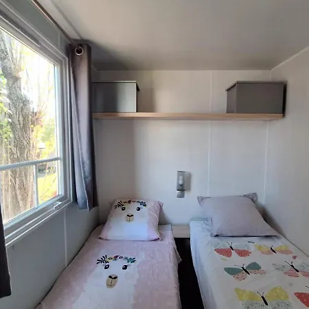 אתר קמפינג Mobil-home Dans Un ויק-לה-גארדיול